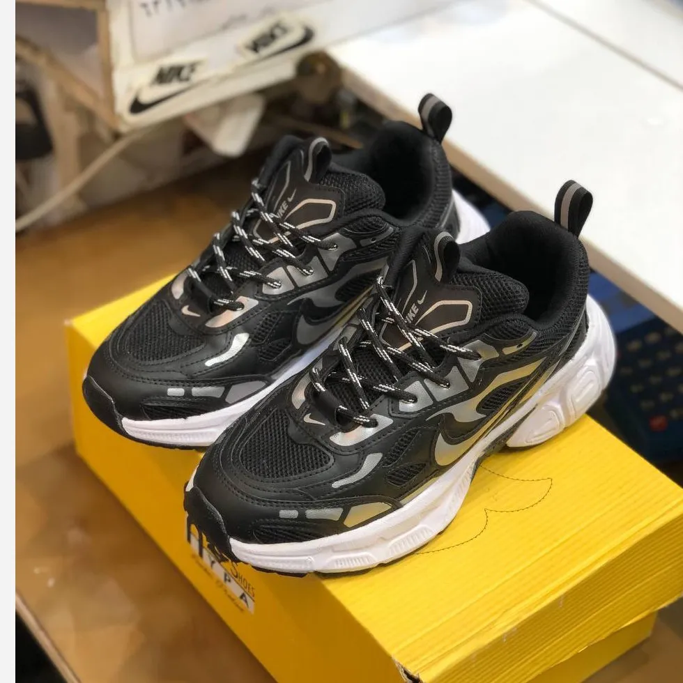 کفش لژدار زنانه نایکی ورمر رنگ مشکی