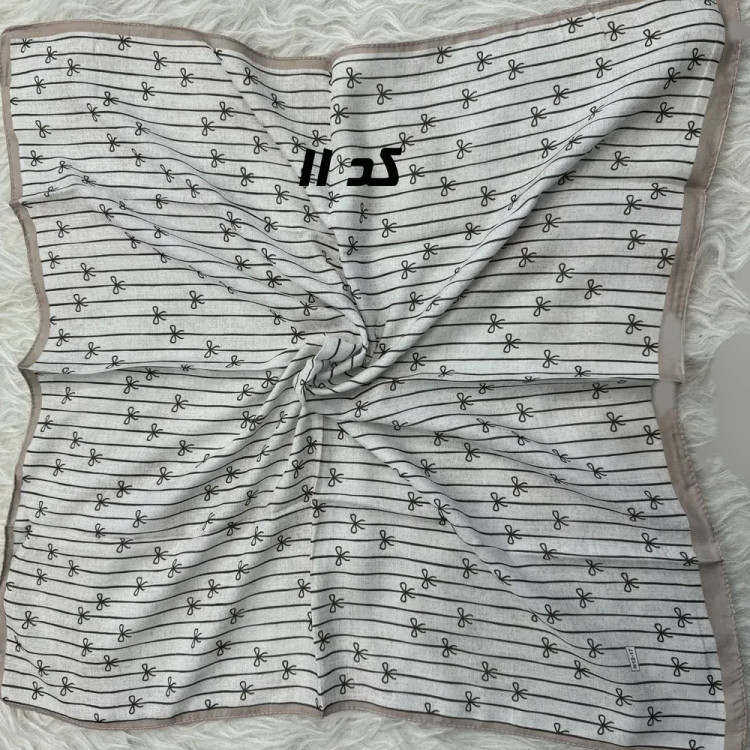مینی اسکارف کرمی نخ قواره 65x65 سانتیمتر مناسب استفاده روزمره بدون آبرفت و رنگ رفت