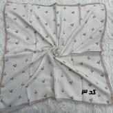 مینی اسکارف کرمی نخ قواره 65x65 سانتیمتر مناسب استفاده روزمره بدون آبرفت و رنگ رفت