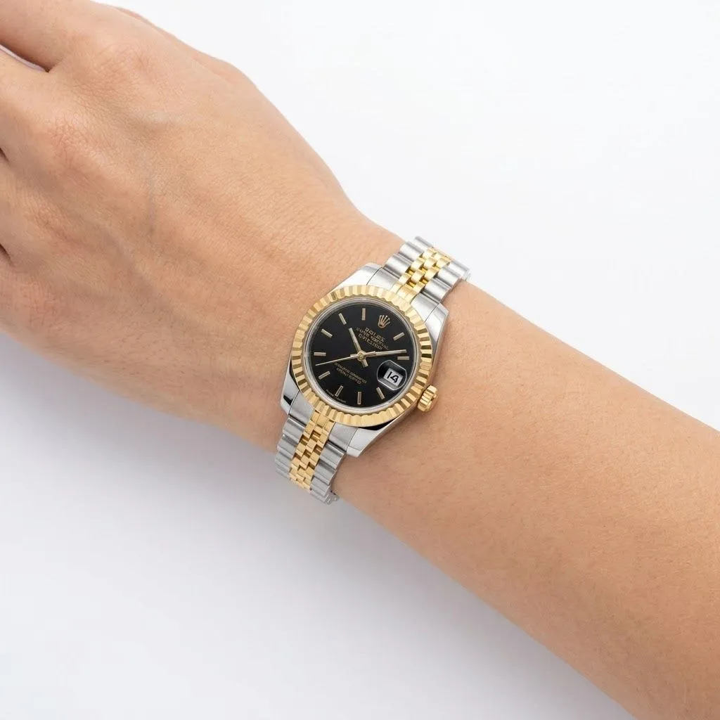 ساعت زنانه رولکس دیت جاست استیل طلایی صفحه مشکی موتور کوارتز ژاپن تقویم ذره بینی شیشه مینرال ضمانت رنگ