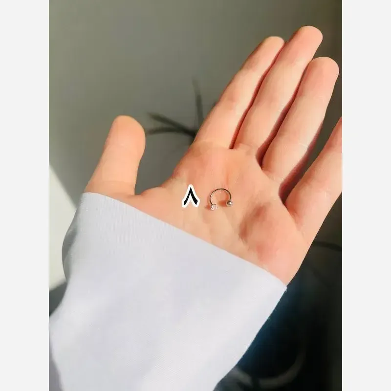پیرسینگ گوش استیل رنگ نقره ای ضد حساسیت پیچی