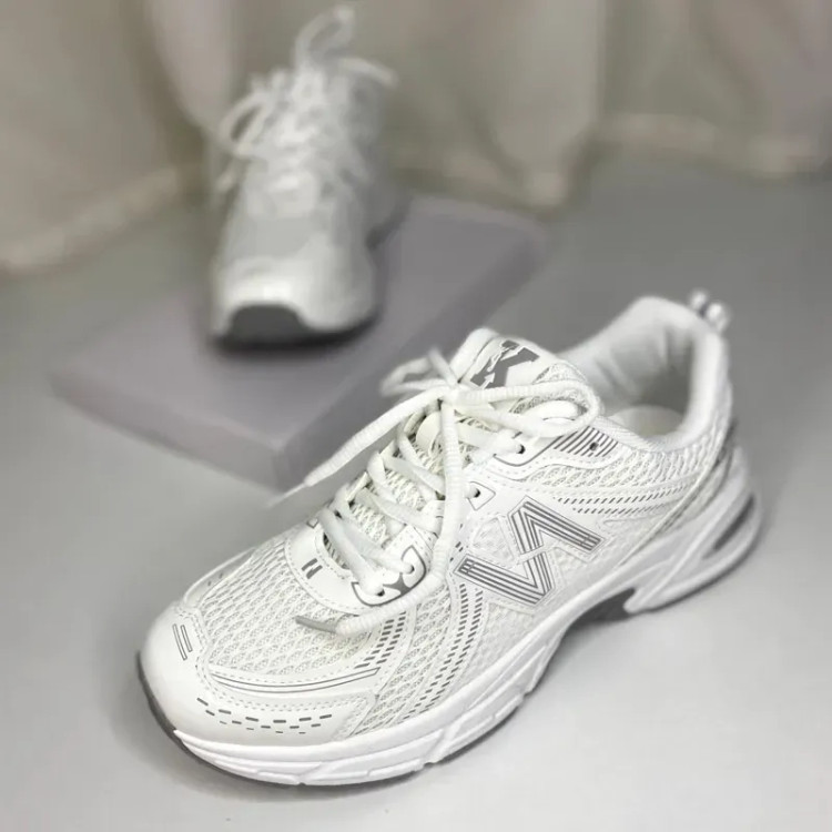کتونی نیوبالانس وارداتی زنانه زیره تیکه خور سایز 37 تا 41
