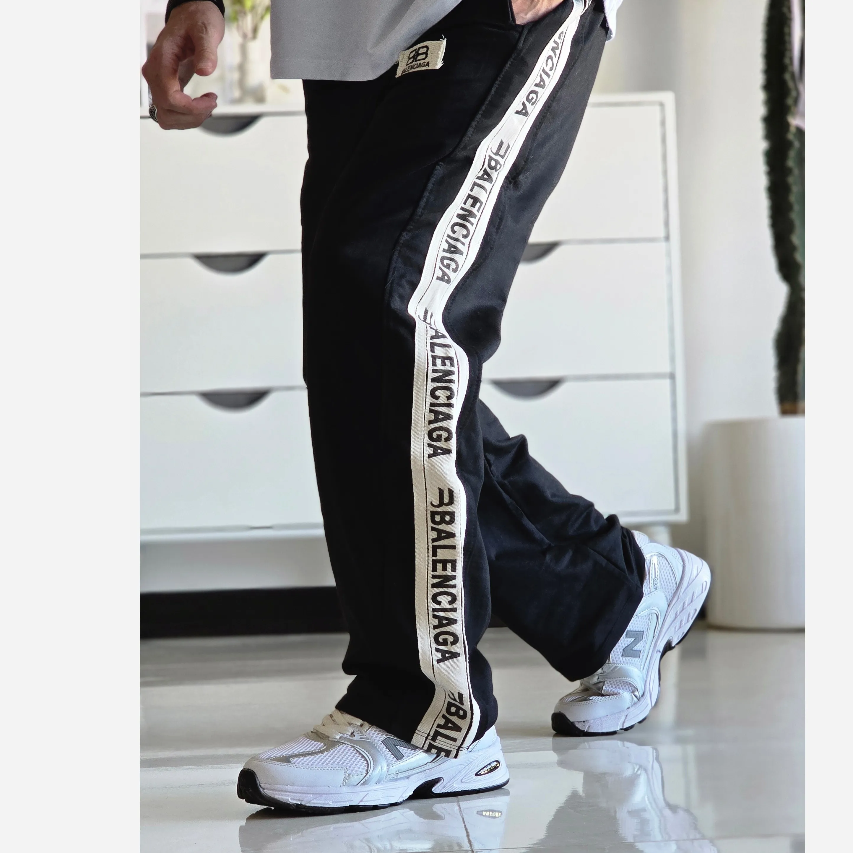 شلوار اسلش نیم بگ بغل نوار بالنسیاگا مشکی فلازت سایز XL XXL XXXL