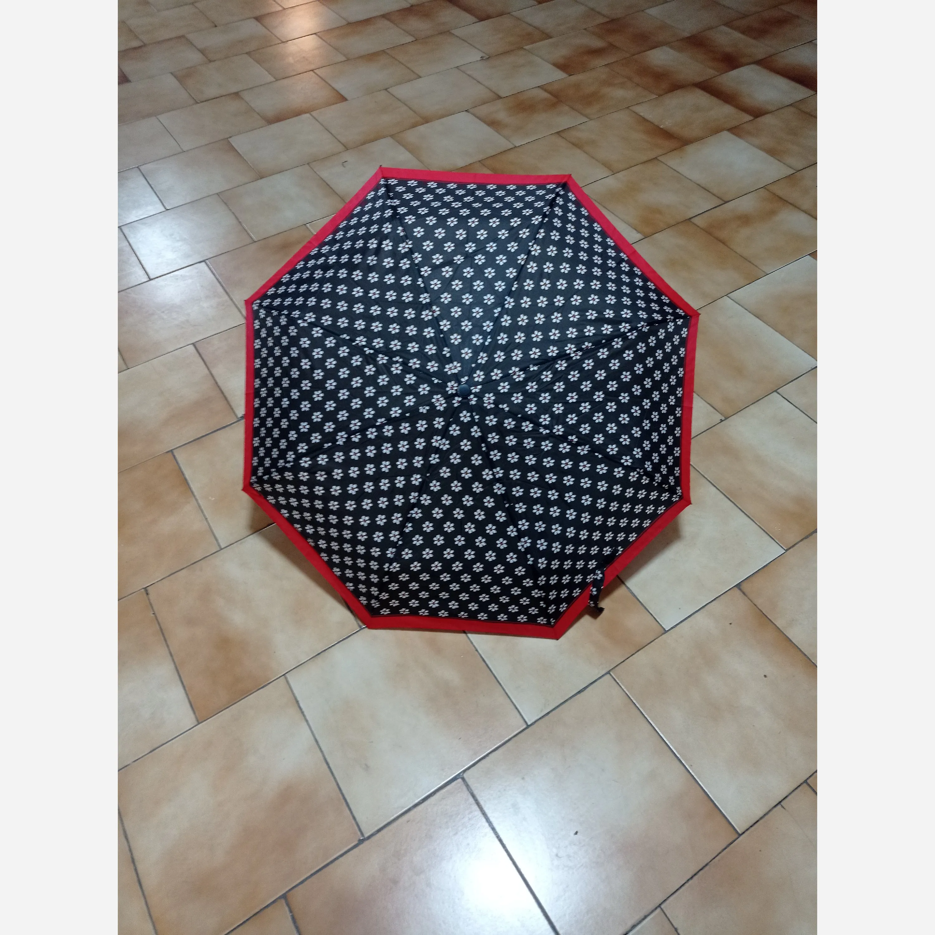 چتر اتومات گلدار ضدباد 8 فنر تاشو
