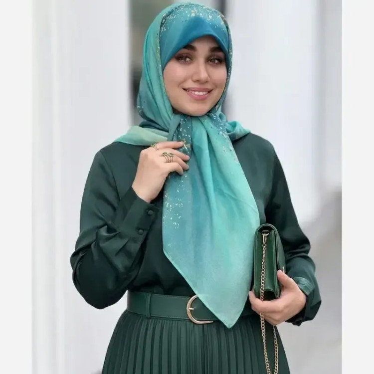 روسری نخی کاستوم طرح رزین طلایی صورتی یاسی طوسی قواره 110