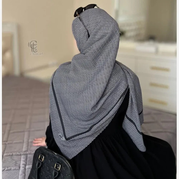 روسری نخ کاستوم طرح مارال ابعاد 140 در 140